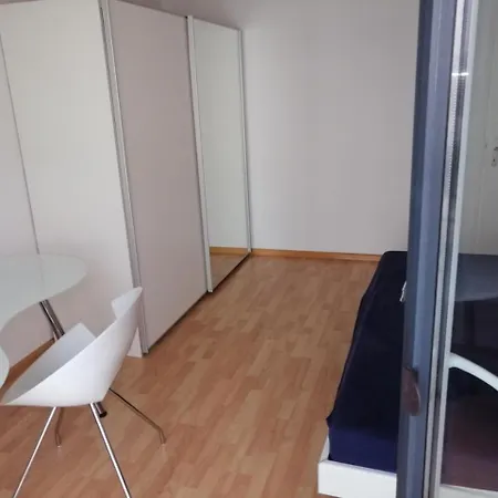 Dean 1 Apartment